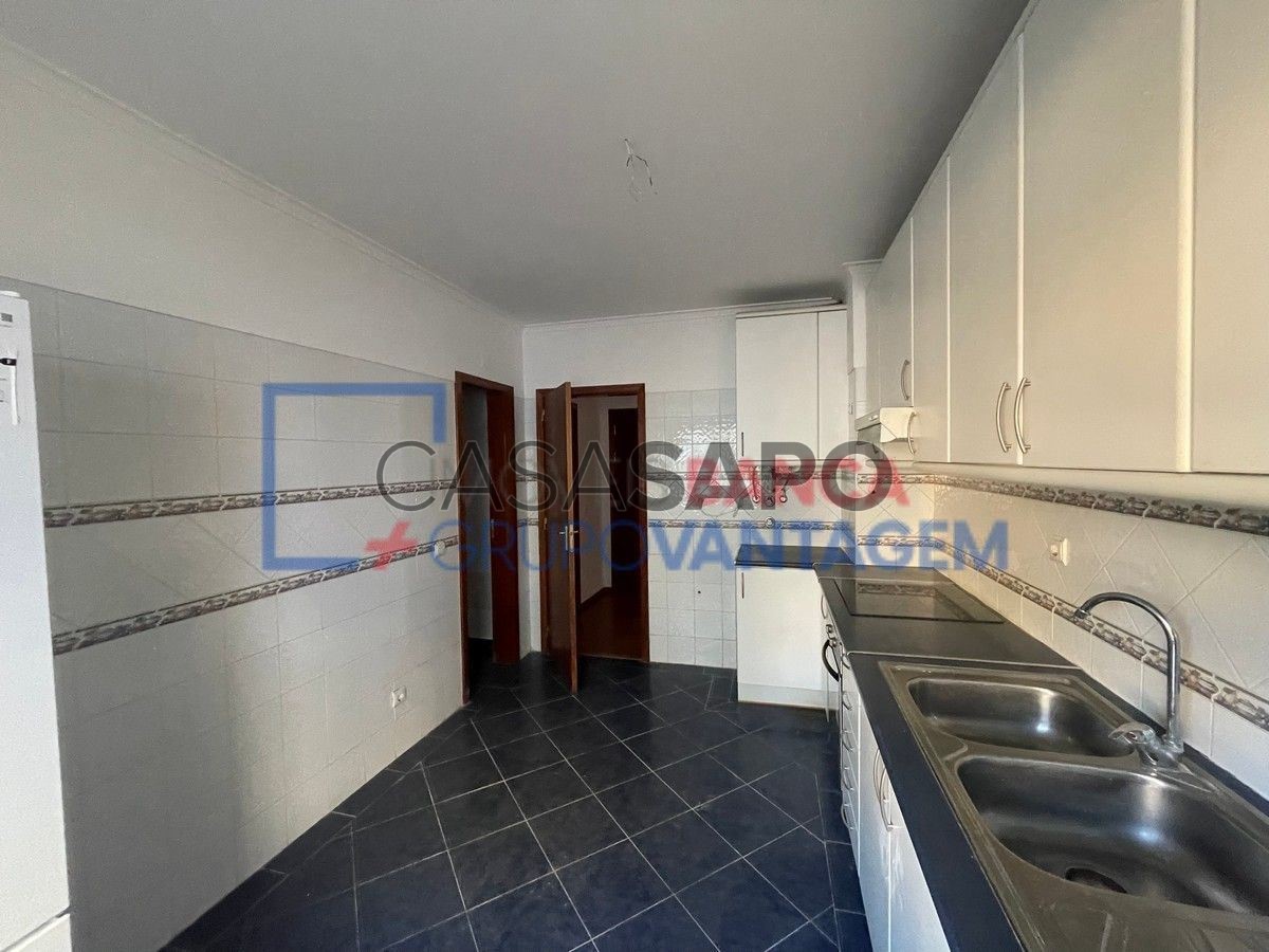 2 bedrooms Apartment in Barreiro, Portugal No. 201905