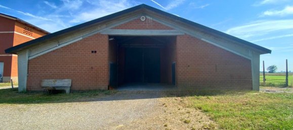 1630m² Commercial property in Campegine, Italy No. 258075 6