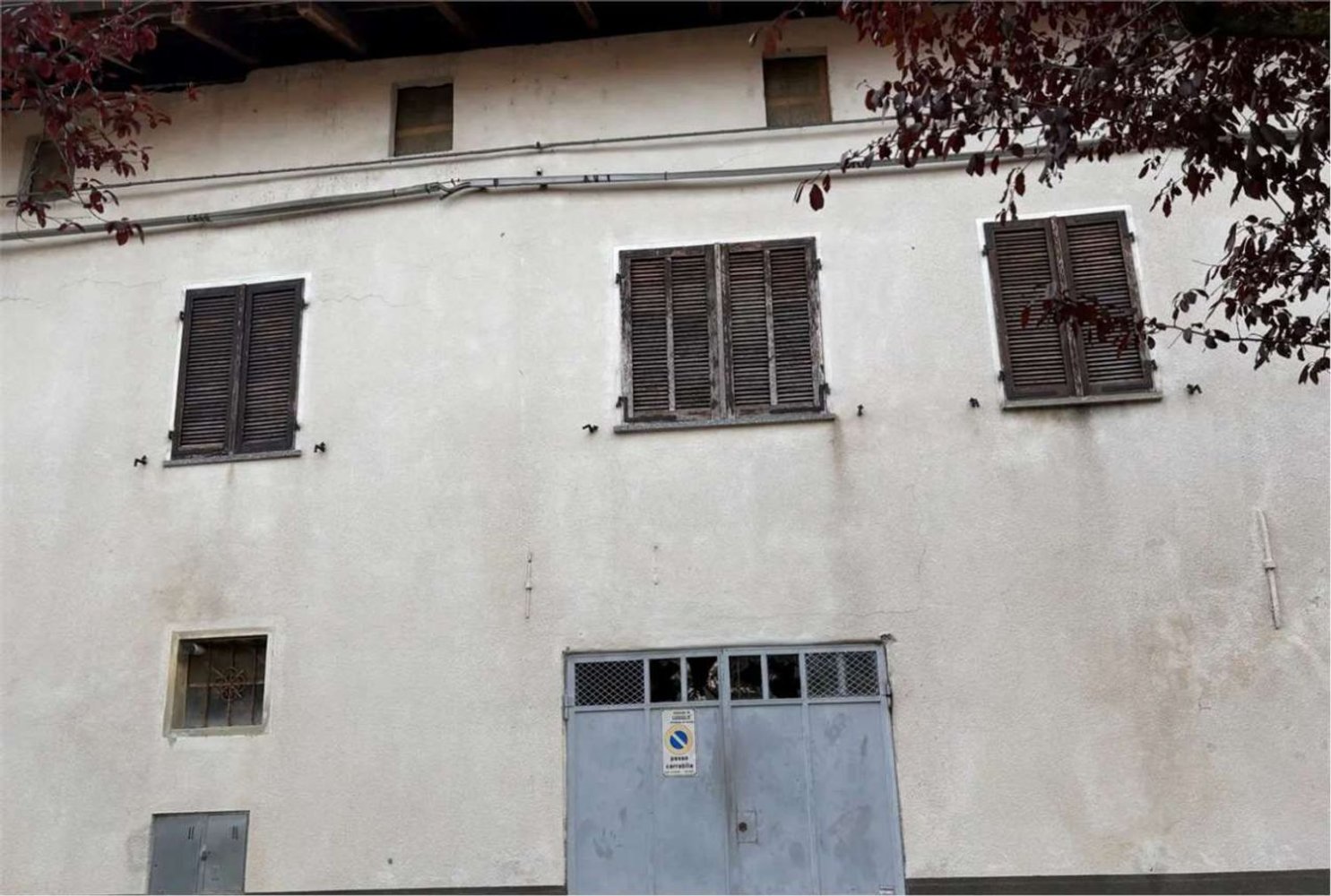 6 rooms House in Lusigliè, Italy No. 214552