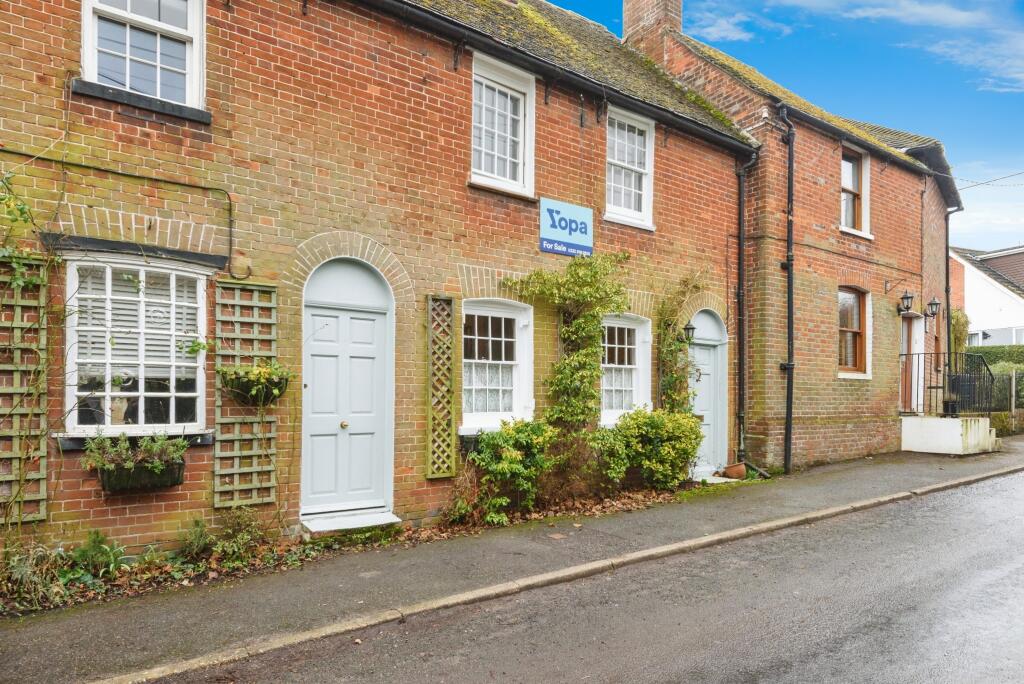 3 bedrooms House in Canterbury, United Kingdom No. 10662