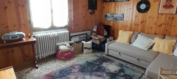 6 bedrooms House in Cento, Italy No. 374875 7