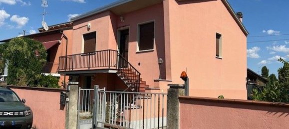 6 bedrooms House in Cento, Italy No. 374875 3