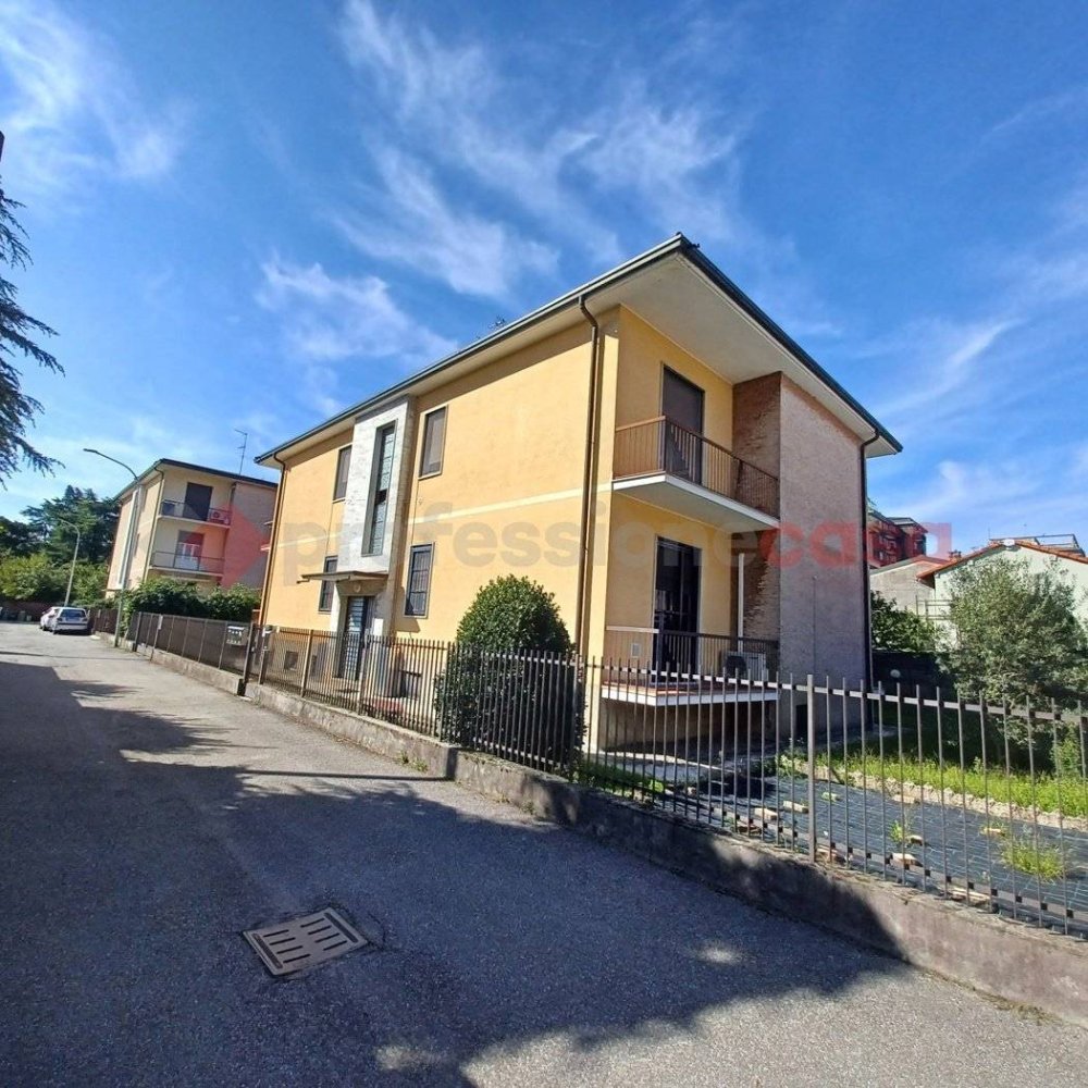 2 chambres Appartement à Inveruno, Italy No. 345283