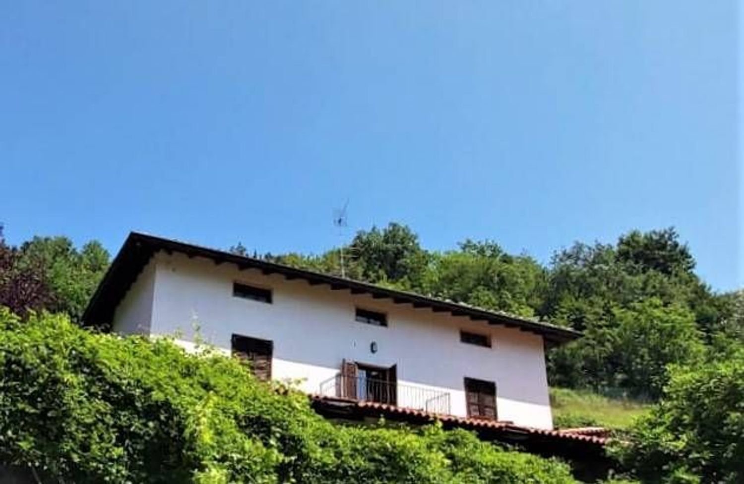 Casa de 7 habitaciónes en Parzanica, Italy No. 138280
