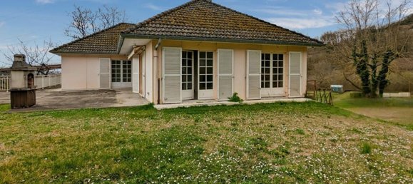 Casa de 5 dormitorios en La Boisse, France No. 195453 3