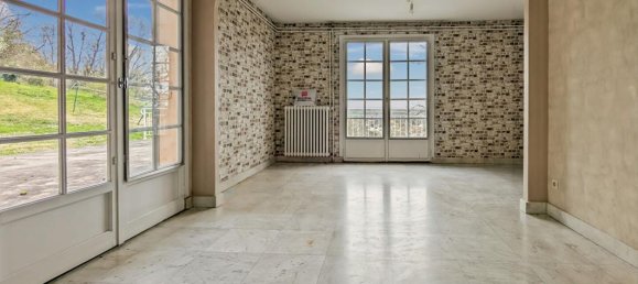 Casa de 5 dormitorios en La Boisse, France No. 195453 13