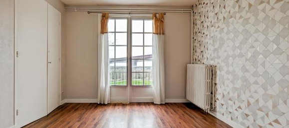 Casa de 5 dormitorios en La Boisse, France No. 195453 16