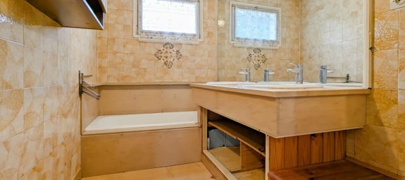 Casa de 5 dormitorios en La Boisse, France No. 195453 17