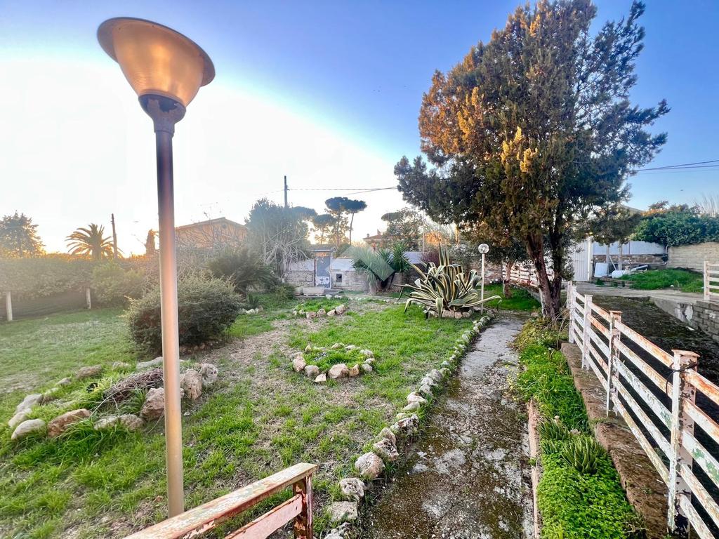 Villa de 3 dormitorios en Anguillara Sabazia, Italy No. 107378