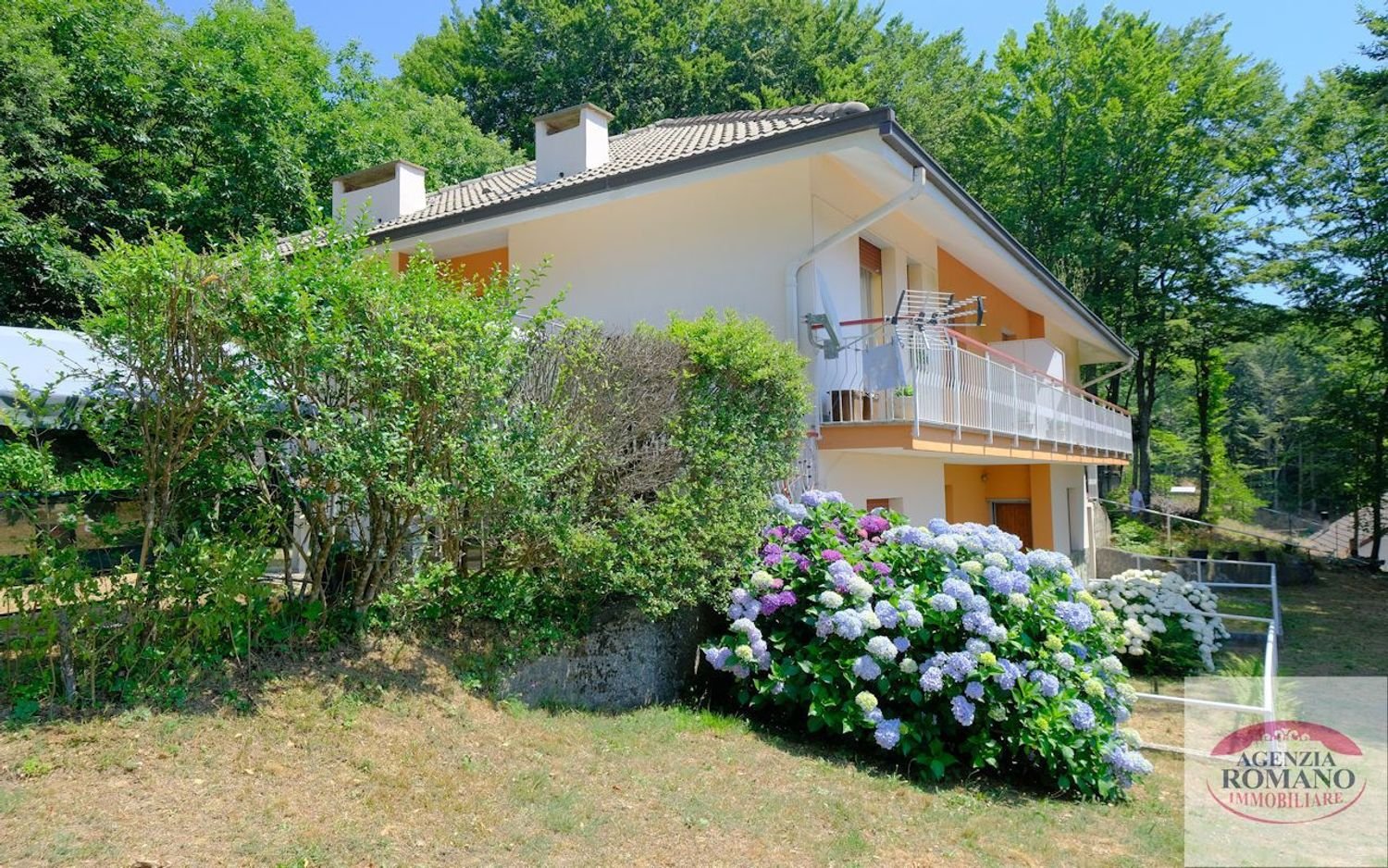 Вилла с 10 комнатами в Урбе, Италия № 145063