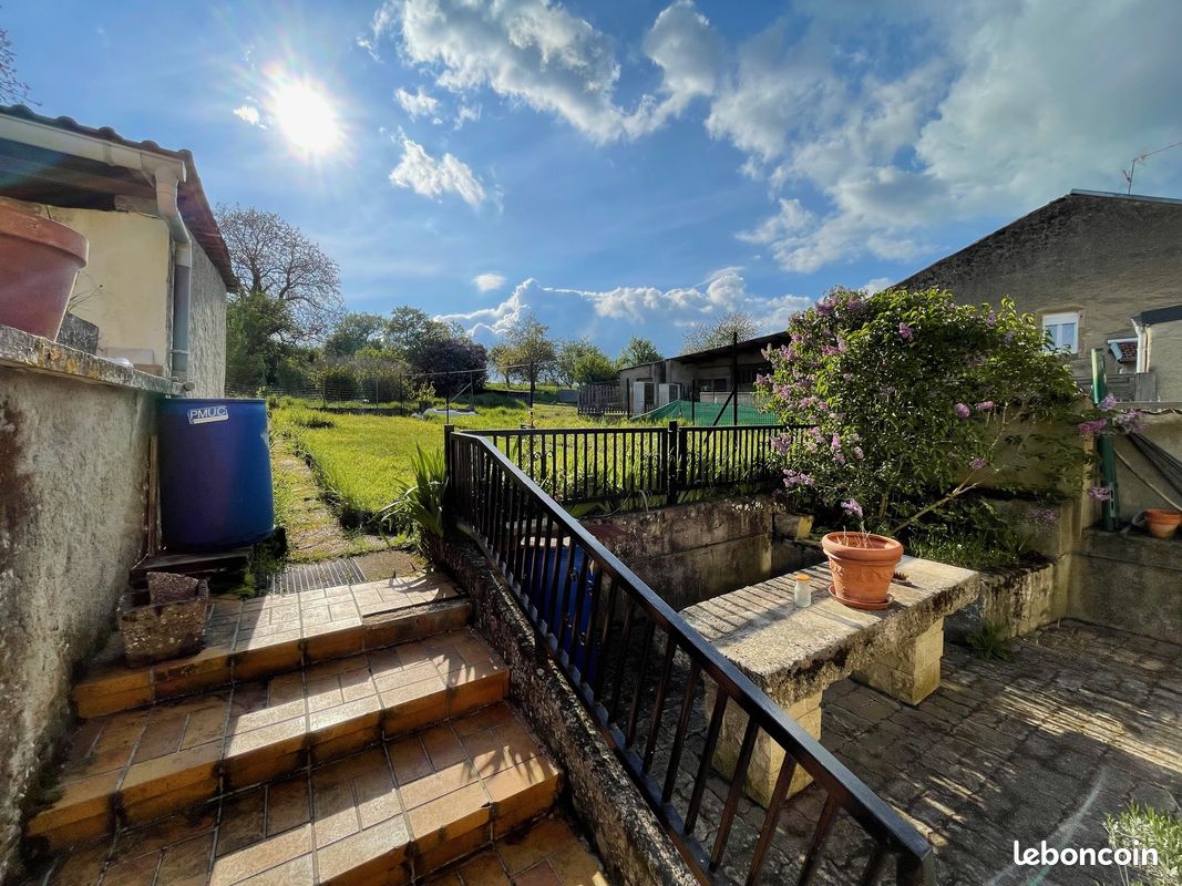 5 bedrooms Townhouse in Pannes, France No. 211032