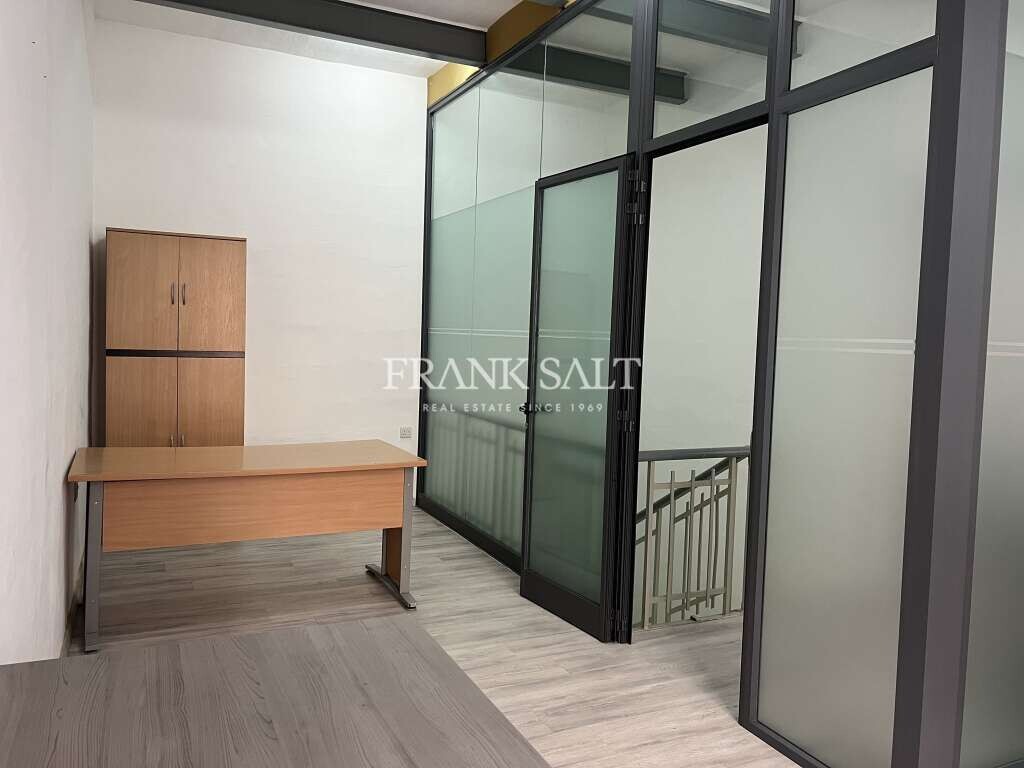 92m² Office in Valletta, Malta No. 12863