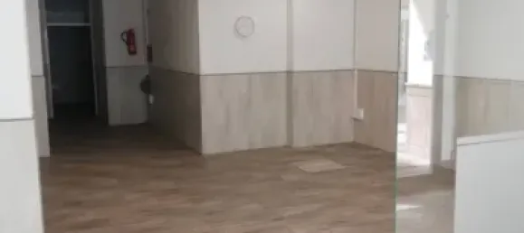 94m² Commercial property in Fuengirola, Spain No. 140384 2