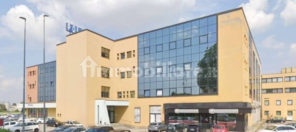 1 room Office in Rovigo, Italy No. 67510 3