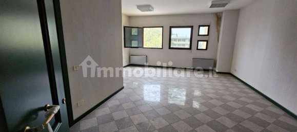 1 room Office in Rovigo, Italy No. 67510 6