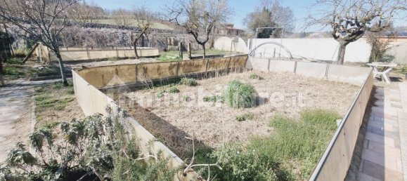 Дом с 3 спальнями в Алессандрия, Италия № 66667 5