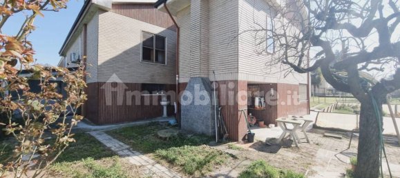 Дом с 3 спальнями в Алессандрия, Италия № 66667 2