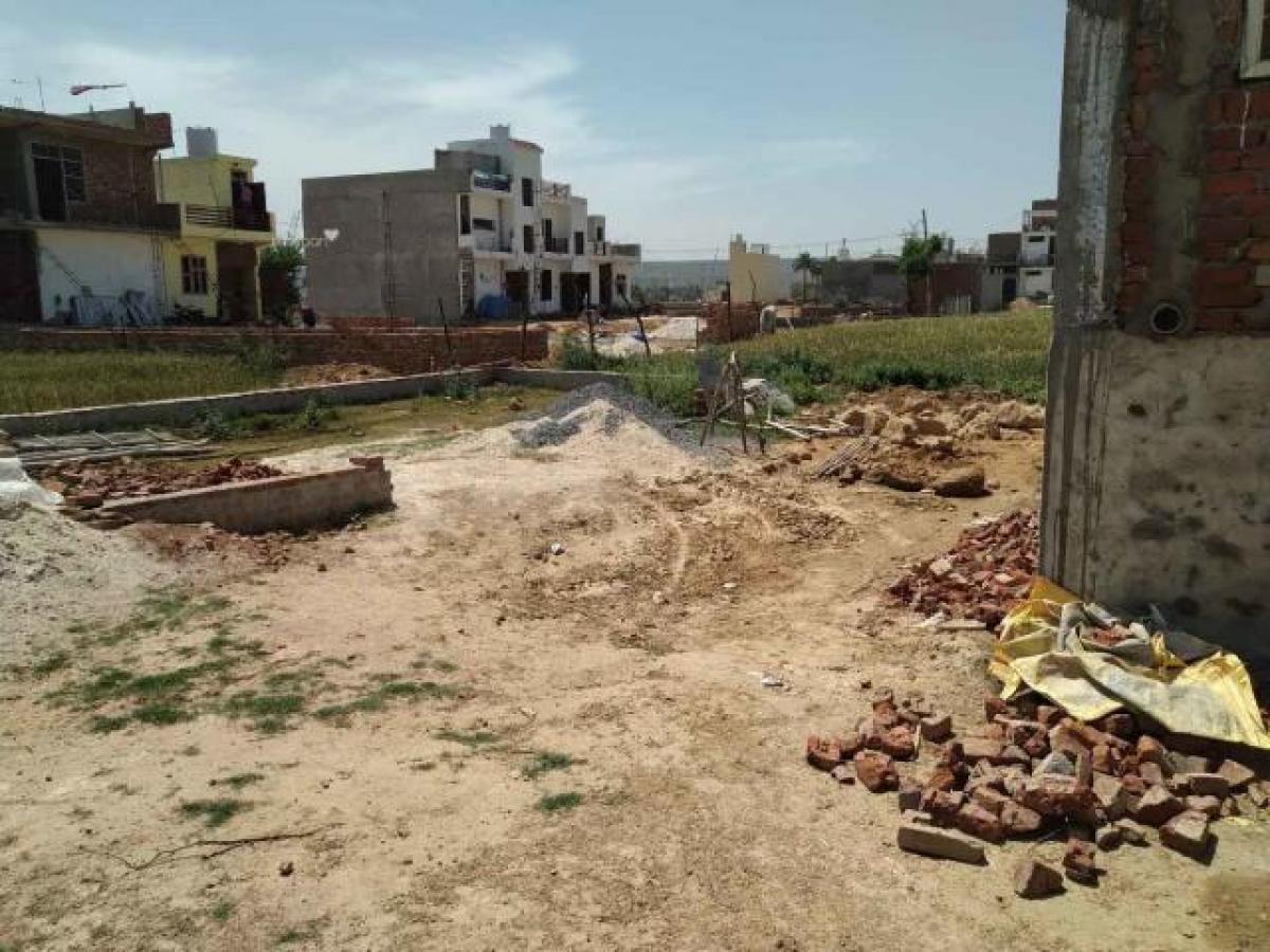 Земельный участок в Гургаон, Индия № 35198