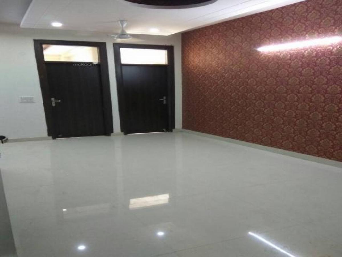 2 bedrooms House in Noida, India No. 8099