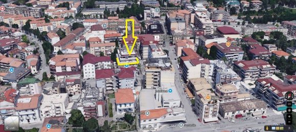 Квартира с 4 комнатами в Терамо, Италия № 154130 2