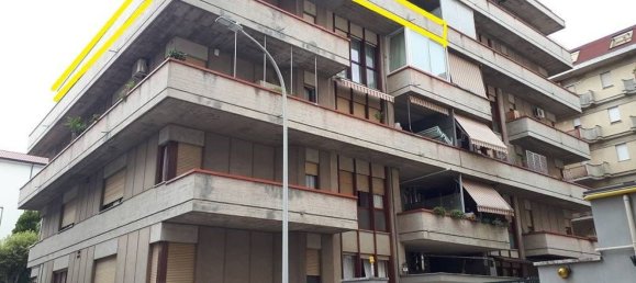 Квартира с 4 комнатами в Терамо, Италия № 154130 18