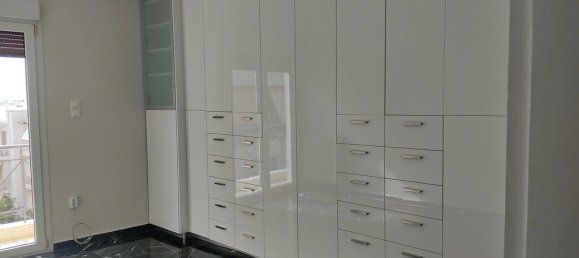 2 chambres appartement à vendre à Piraeus, Attica, Greece № 53708 9