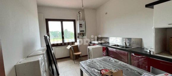 Квартира с 1 спальней в Бедиццоле, Италия № 150355 3