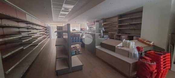 Escritório de 4 divisões em Trescore Cremasco, Italy N.º 341869 2