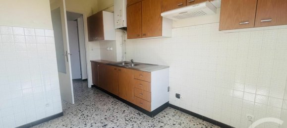 3 bedrooms Apartment in Perpignan, France No. 297541 5