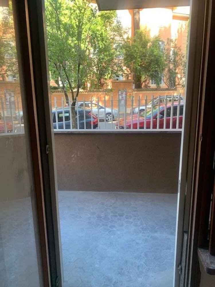 3 bedrooms Apartment in Rome, Italy No. 339450