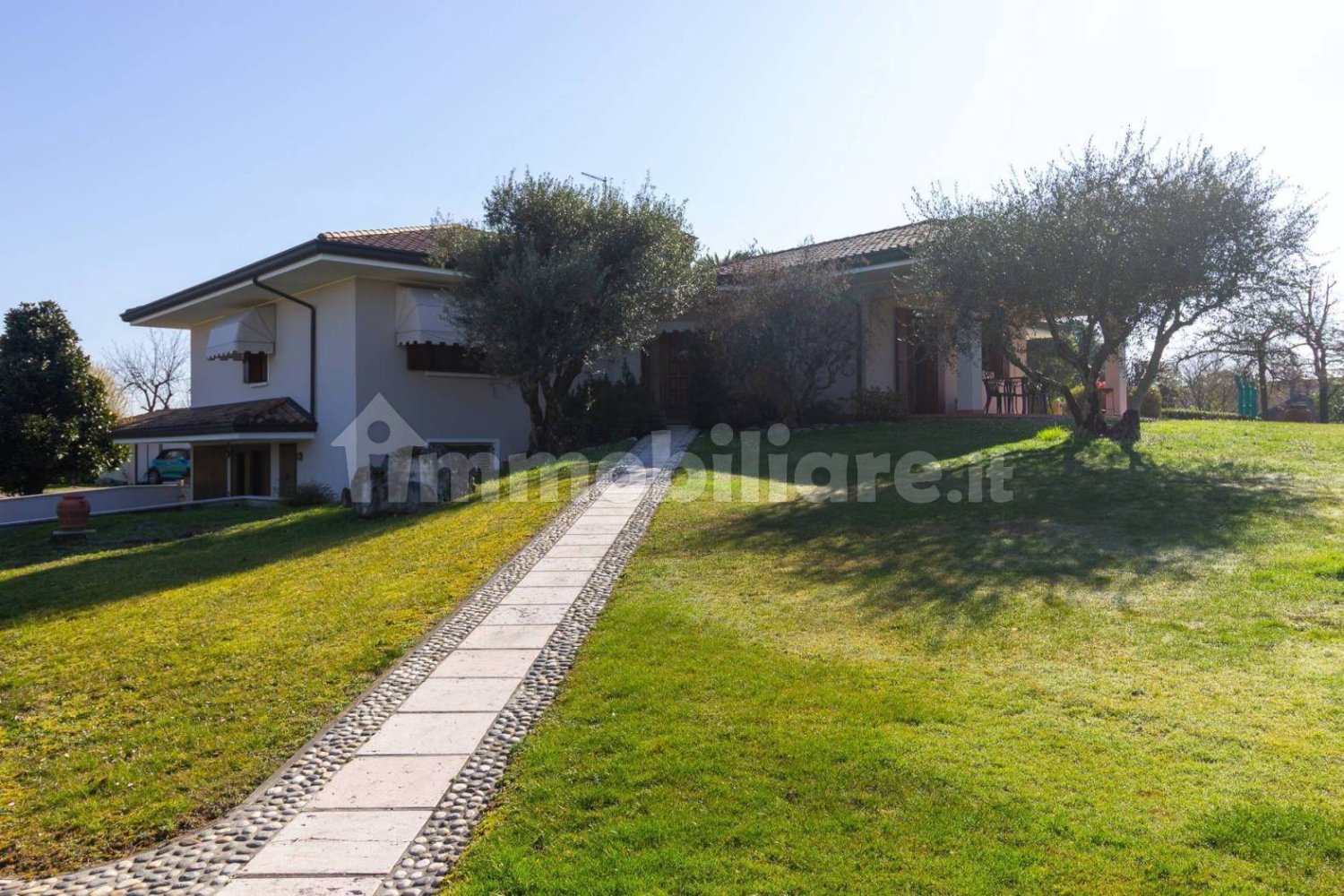 3 Schlafzimmer Villa in Pordenone, Italy, Nr. 10428