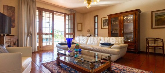 3 Schlafzimmer Villa in Pordenone, Italy, Nr. 10428 6