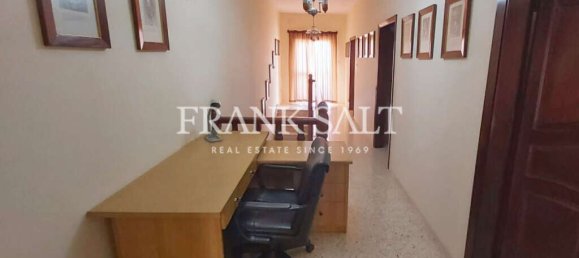 2 bedrooms House in Birkirkara, Malta No. 10666 4