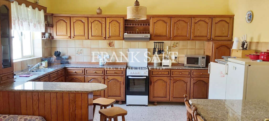 2 bedrooms House in Birkirkara, Malta No. 10666