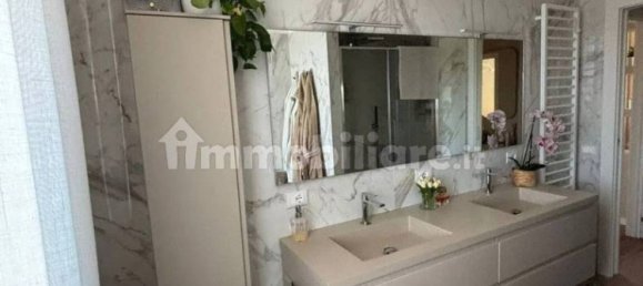 5 غرف نوم فيلا في Treviolo, Italy رقم 341979 21