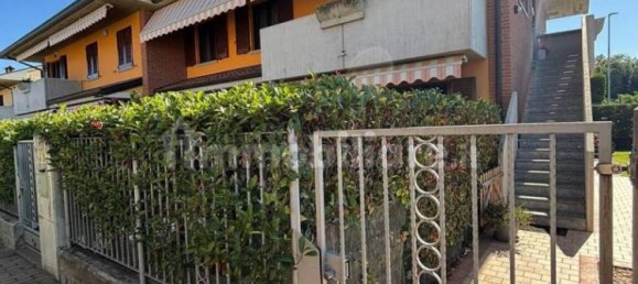 5 غرف نوم فيلا في Treviolo, Italy رقم 341979 6