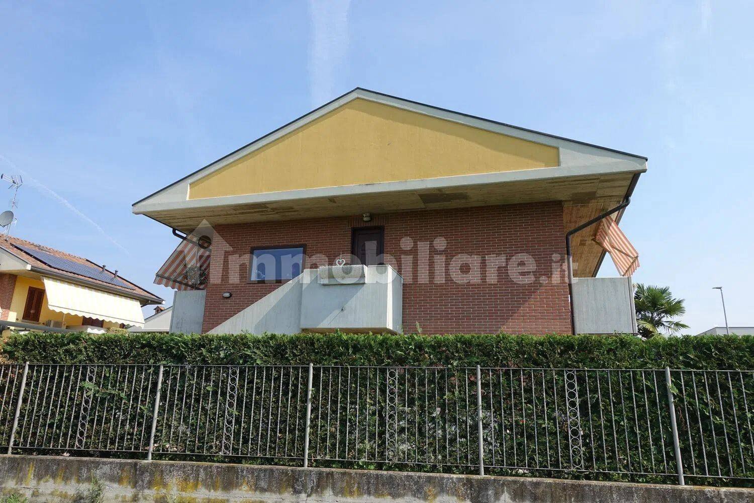 5 غرف نوم فيلا في Treviolo, Italy رقم 341979