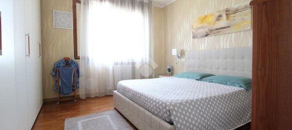 Apartamento T4 em Suzzara, Italy N.º 329820 3