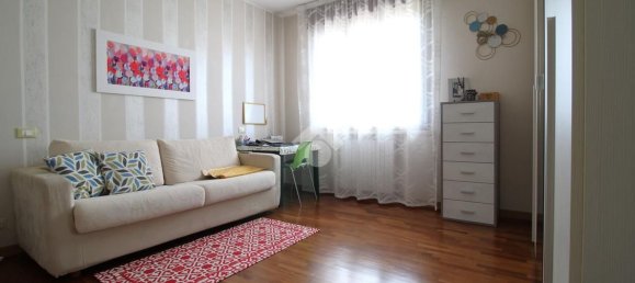 Apartamento T4 em Suzzara, Italy N.º 329820 4
