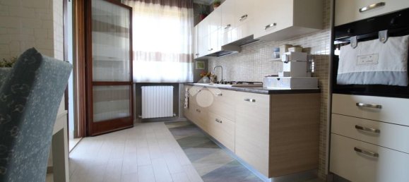 Apartamento T4 em Suzzara, Italy N.º 329820 2