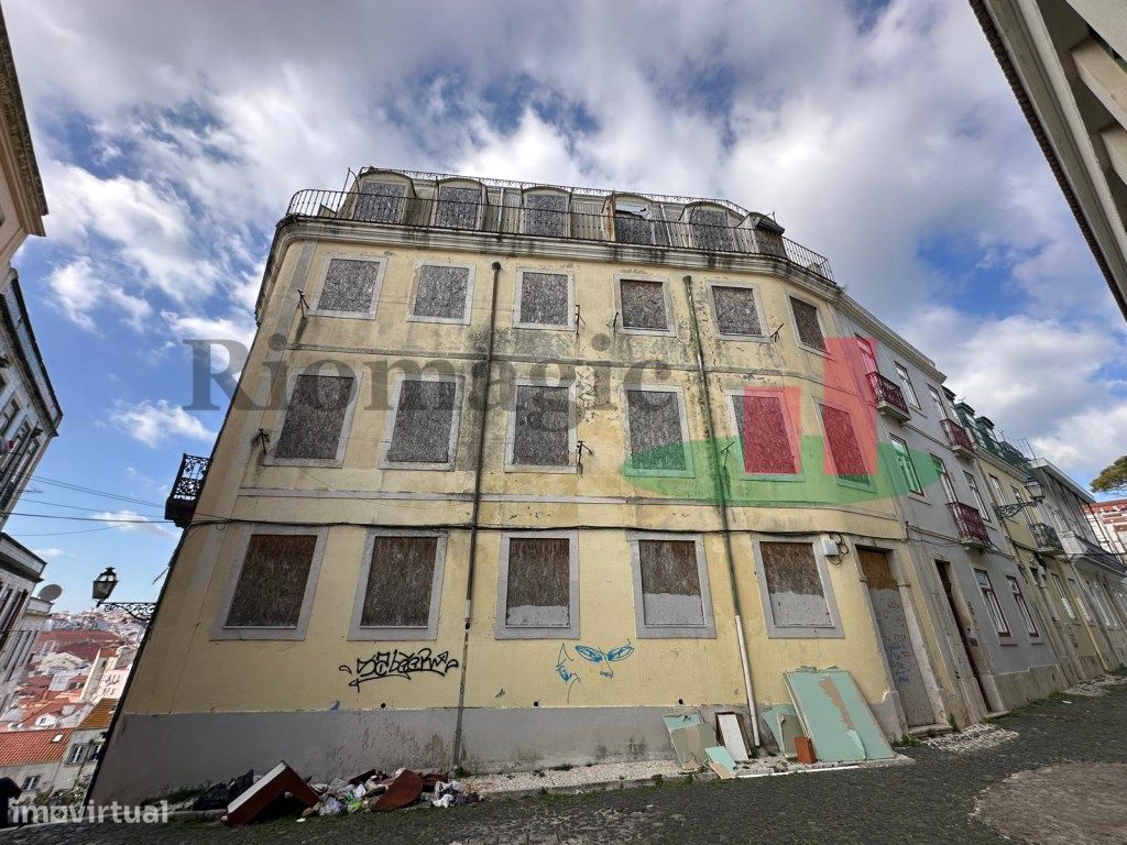 9 bedrooms Apartment in Lisbon, Portugal No. 66269