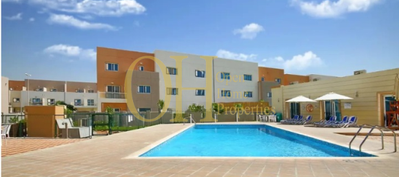 4 bedrooms Villa in Al Reef, UAE No. 44271 3