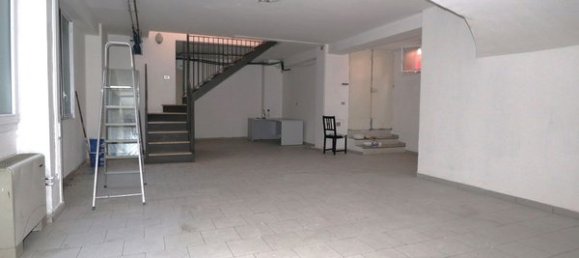 2-Zimmer Gewerbliche Immobilie in Bologna, Italy, Nr. 194841 18