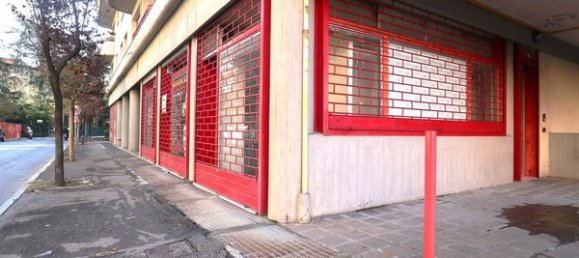 2-Zimmer Gewerbliche Immobilie in Bologna, Italy, Nr. 194841 8