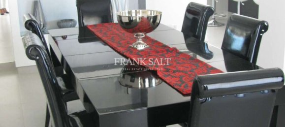 3 bedrooms Penthouse in Sliema, Malta No. 3243 2