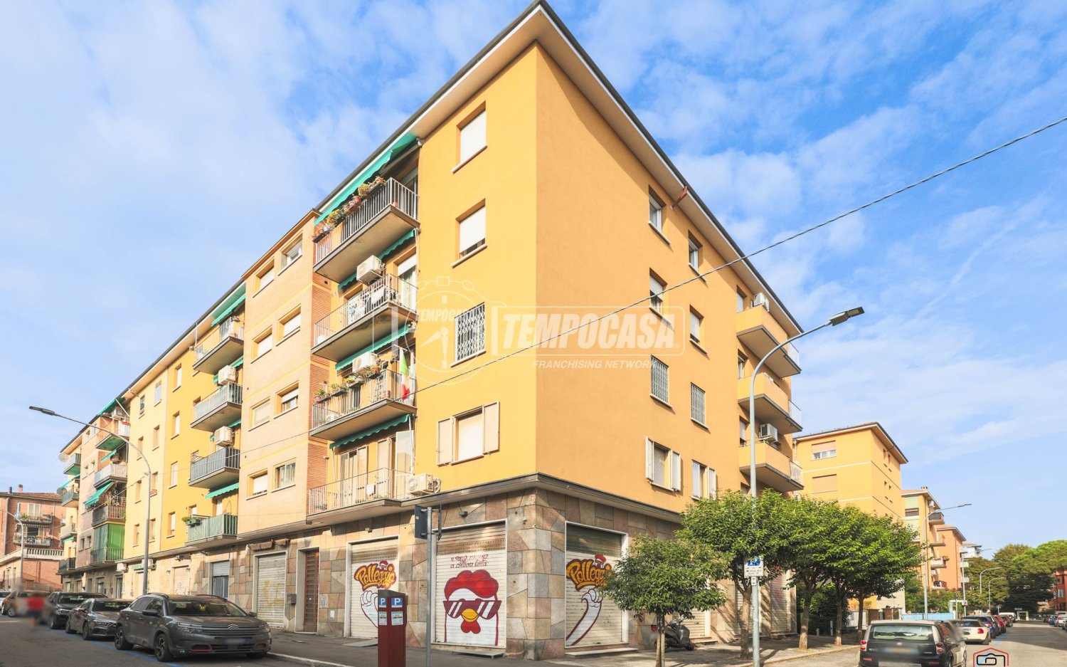 Apartamento de 3 dormitorios en Bologna, Italy No. 392946