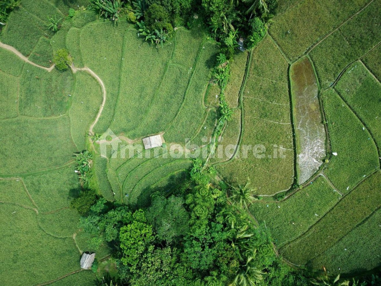 Terreno em Mazzano, Italy 7000 m² N.º 293797