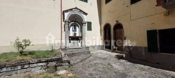 4 bedrooms Apartment in Arezzo, Italy No. 214616 3