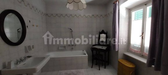 4 bedrooms Apartment in Arezzo, Italy No. 214616 17