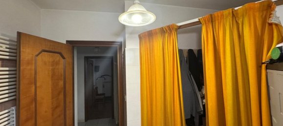 3 Schlafzimmer Haus in San Valentino in Abruzzo Citeriore, Italy, Nr. 329482 23